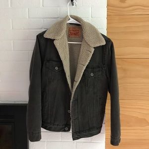 Levi Sherpa trucker jacket denim small